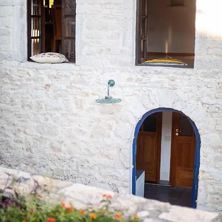 Rustic Upper Qeparo *