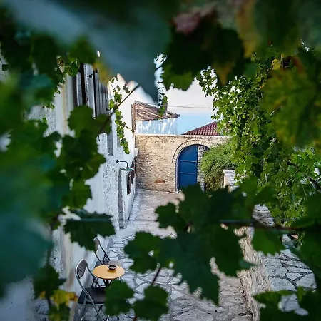 Rustic Upper Qeparo *